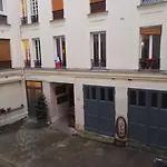 Apartment In The Marais